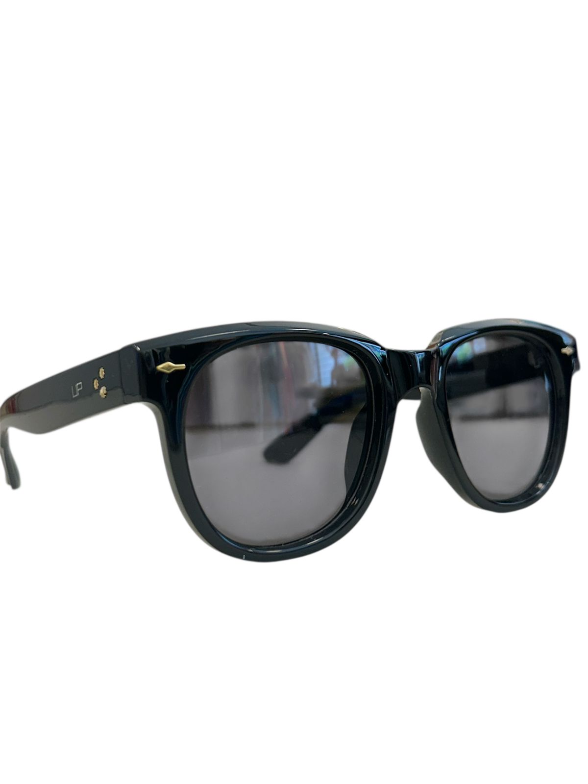 Óculos de Sol Clássico Essencial